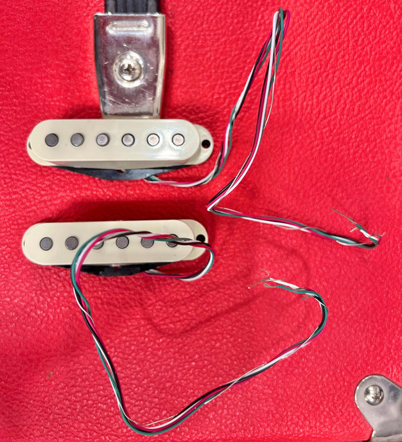 2 DiMarzio Virtual Vintage 54 DP405 strat pickups -