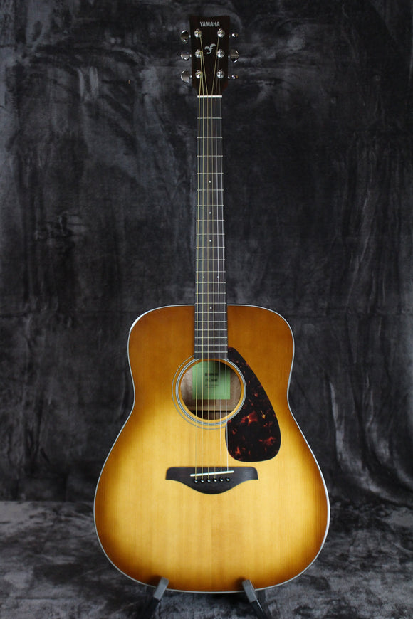 Yamaha FG800
