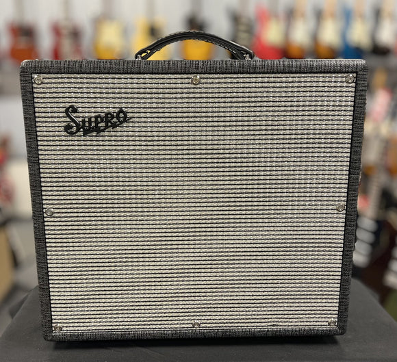Supro Statesman 1699R 1x12